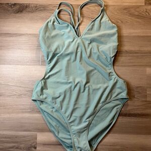 Xhilaration Women's One Piece Swimsuit Sz XL